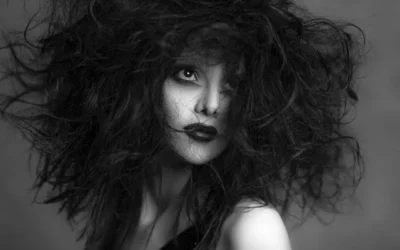 Humidity, hair frizz and my guide to getting you through summer with amazing hair!
